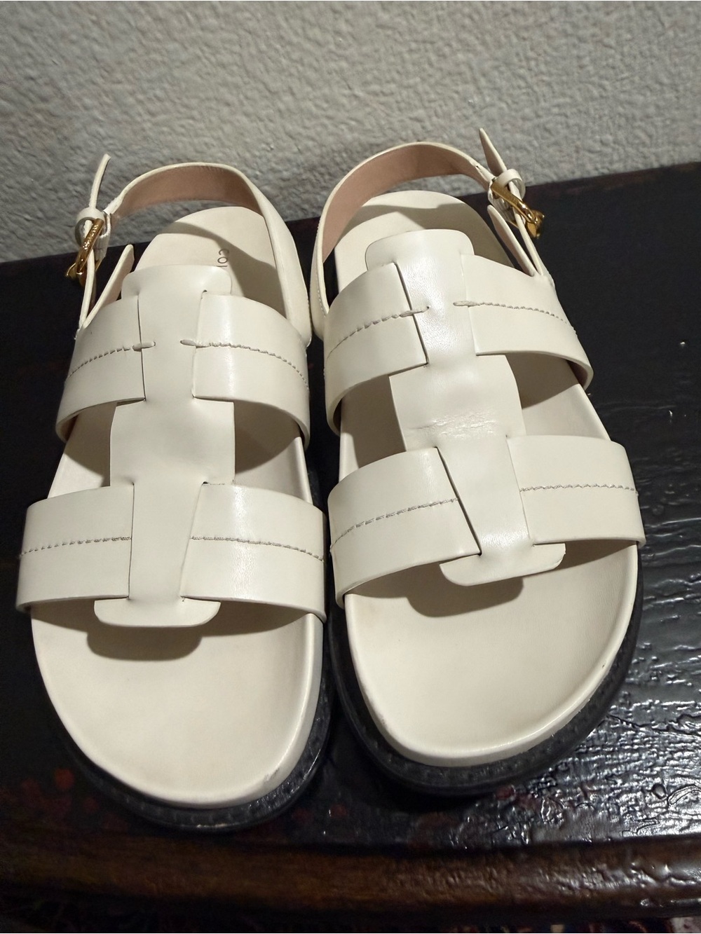 Woman Cream Leather Fisherman Sandals